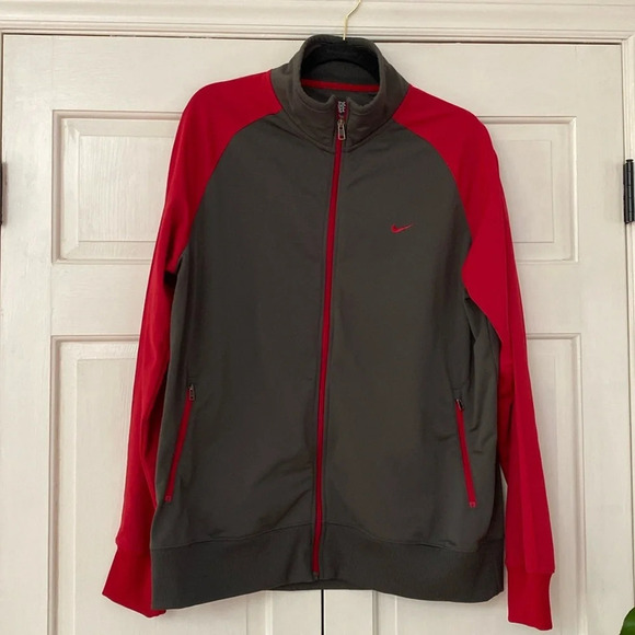 Nike The Athletic‎ Dept Full Zip Sweatshirt Size XL Mens Gray Red Swoosh Jacket - Picture 1 of 10